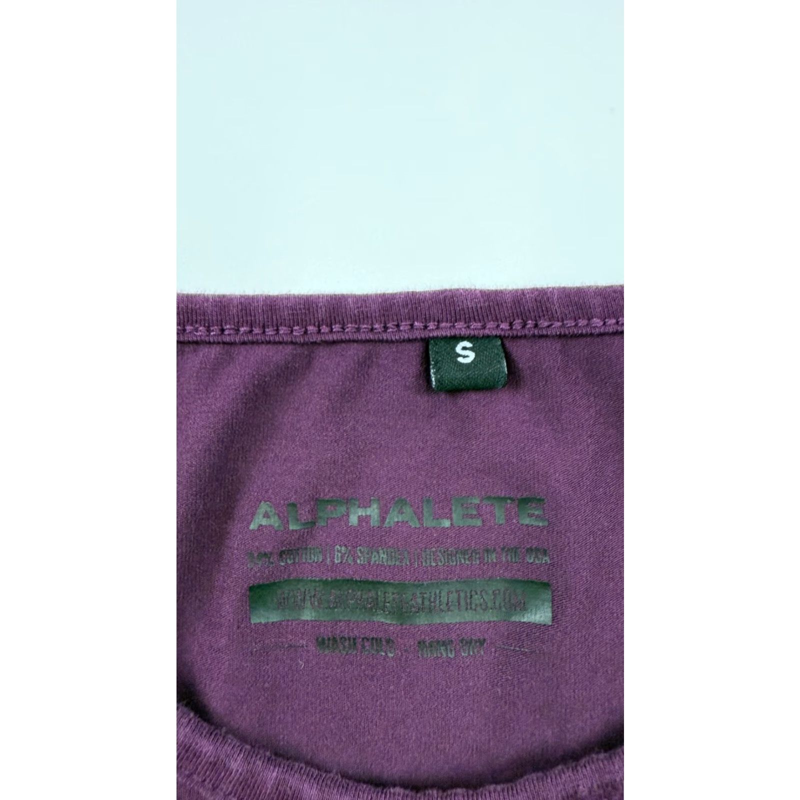 Vintage ALPHALETE Shirt Mens Small Purple Long Sleeve Round Neck Tee Stretch Curved Hem Size US S / EU 44-46 / 1 - 4 Thumbnail