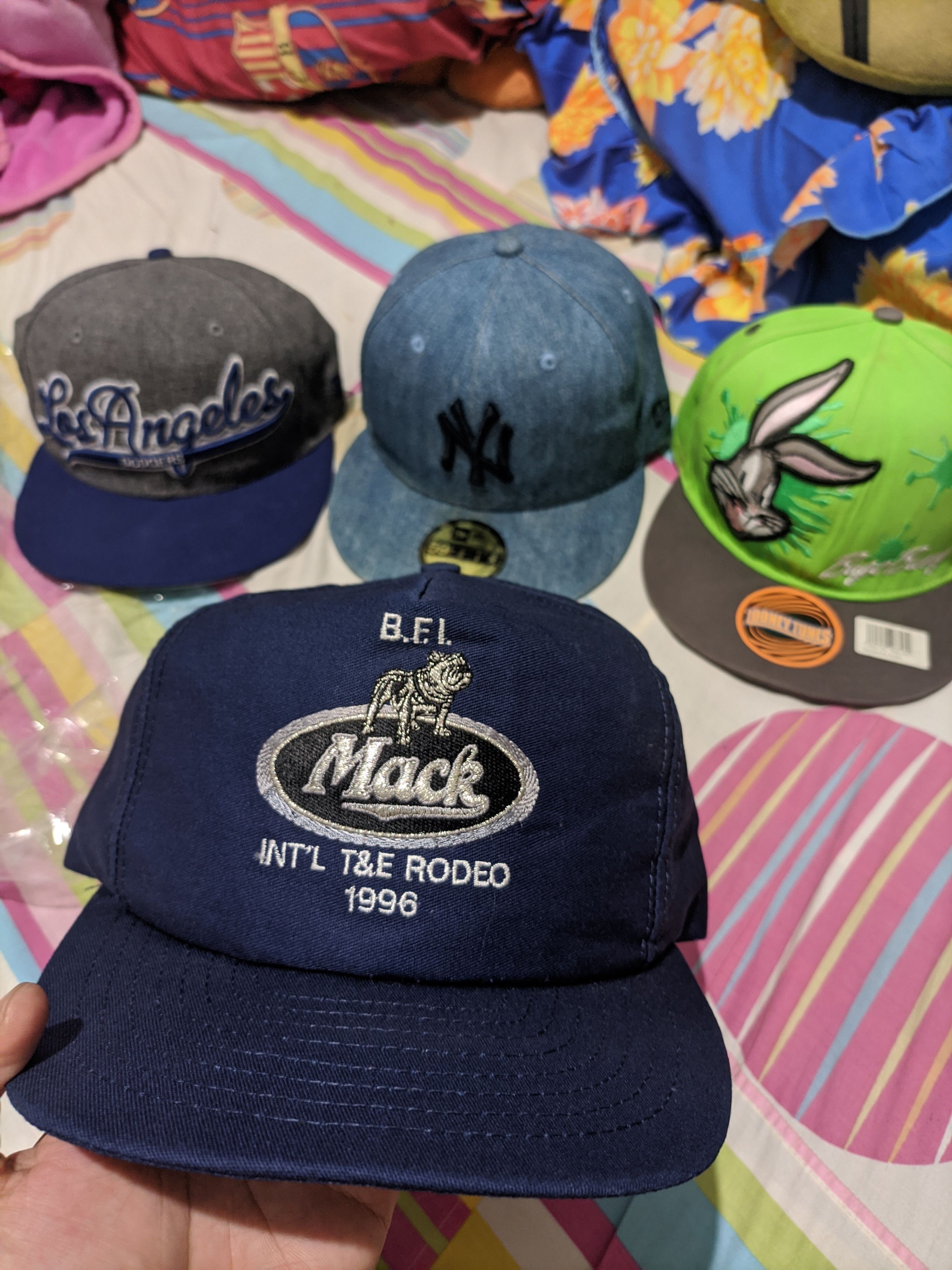 Vintage Vintage 80s Snapback Macktruck Louisville Size ONE SIZE - 1 Thumbnail