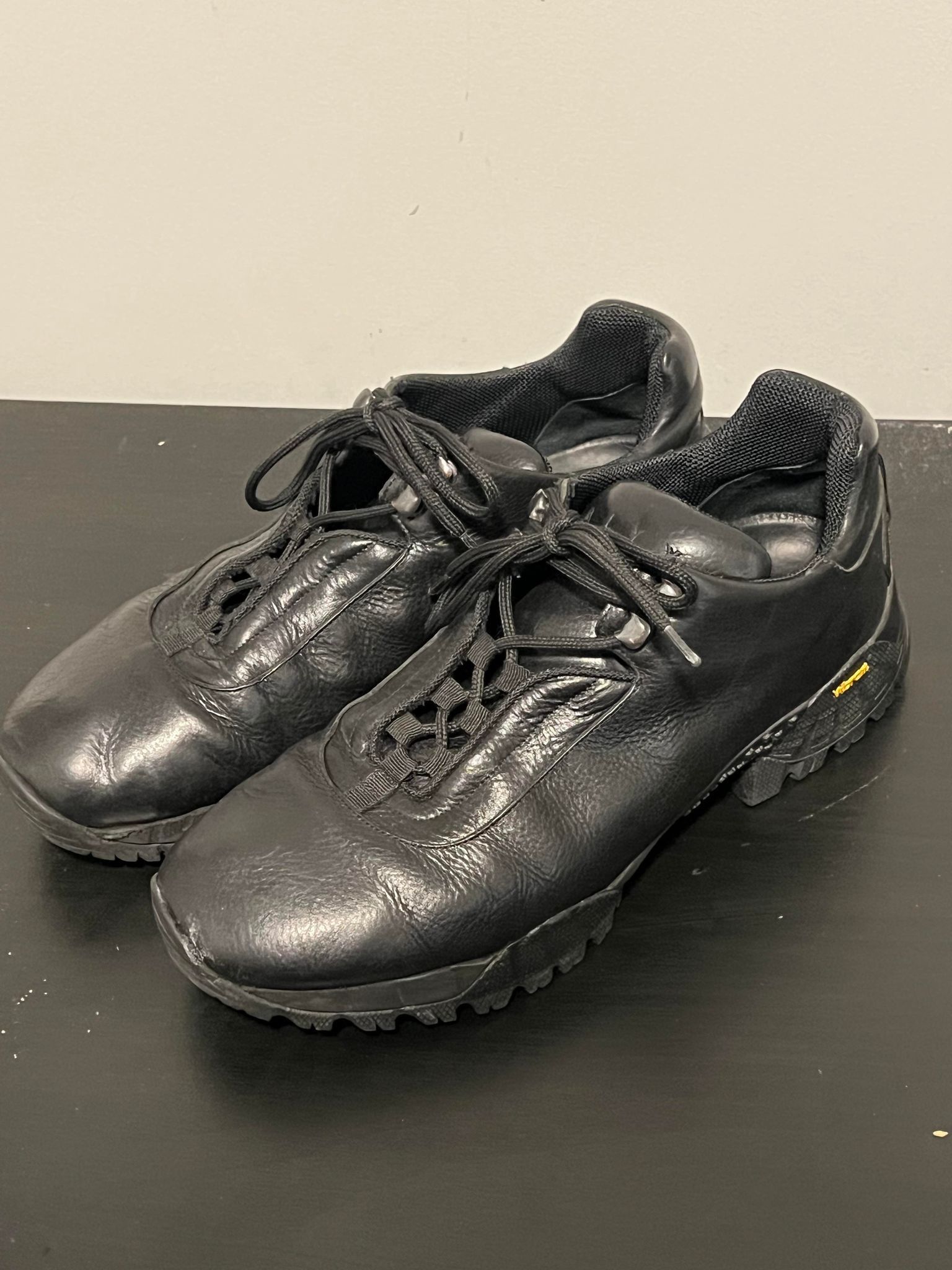 image of 1017 Alyx 9Sm - Oiled-Suede Low Hiking Boots in Black, Men's