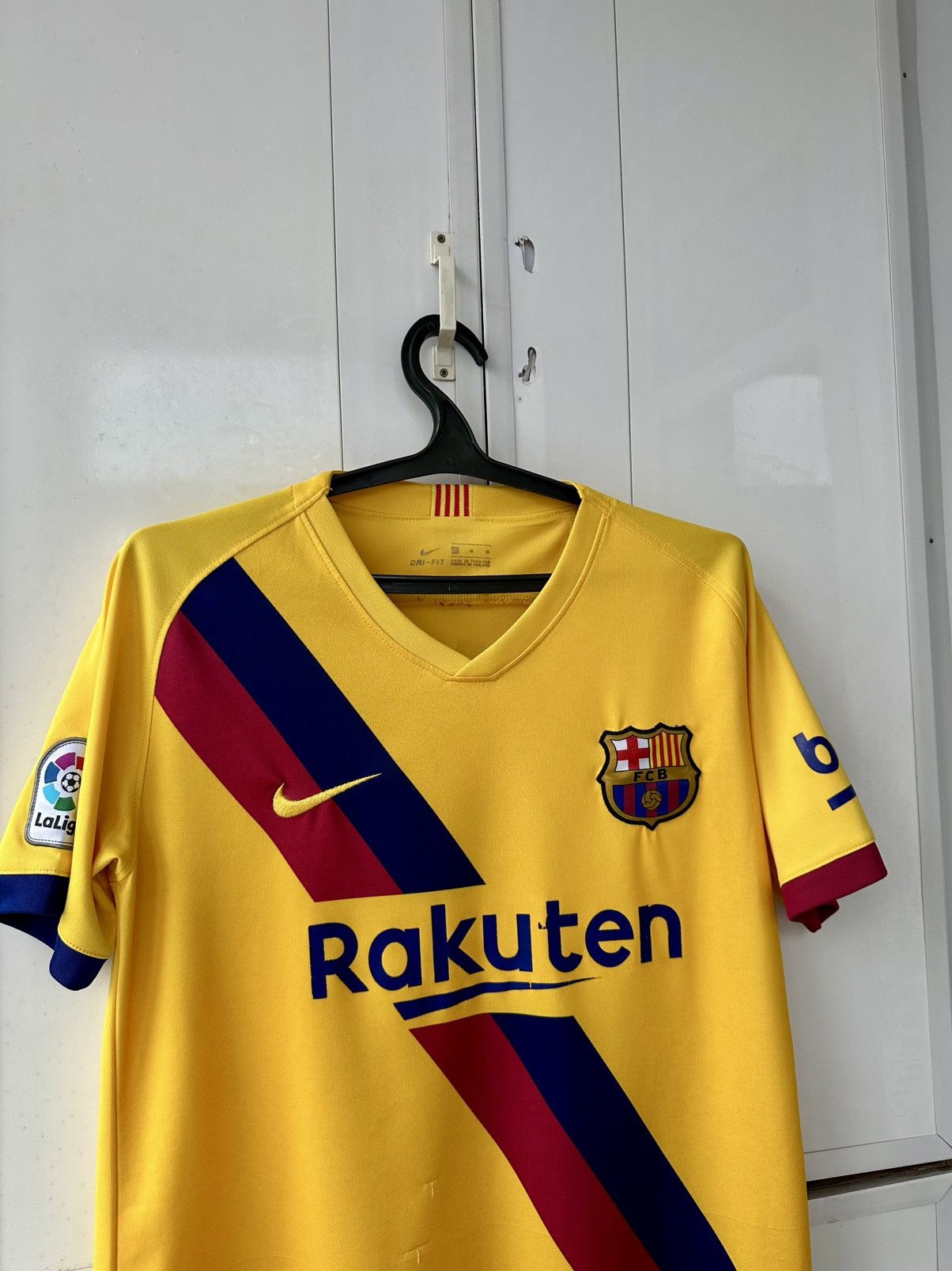 Nike Barcelona Jersey 2019 Griezmann Soccer Jersey Size US M / EU 48-50 / 2 - 6 Thumbnail