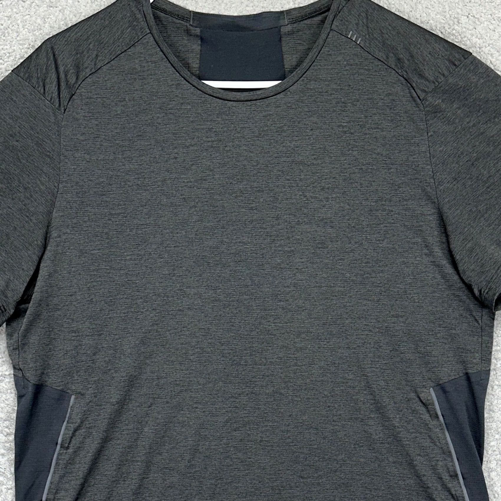 Lululemon VINTAGE Lululemon Mens Athletic T-Shirt Black Large Crew Neck Short Sleeve Logo Tee Size US L / EU 52-54 / 3 - 2 Thumbnail