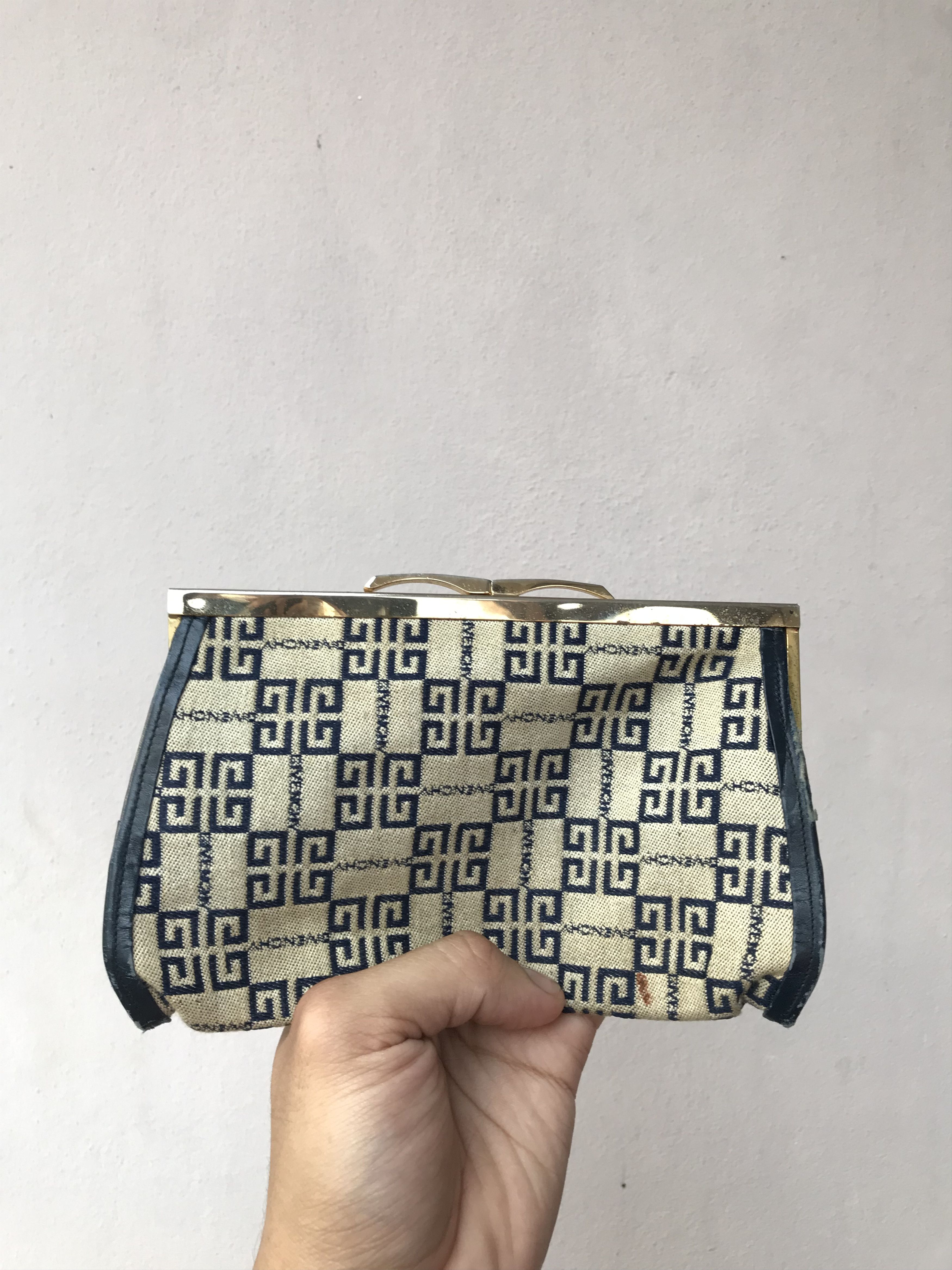 Givenchy Vintage Givenchy Purse Size ONE SIZE - 1 Thumbnail
