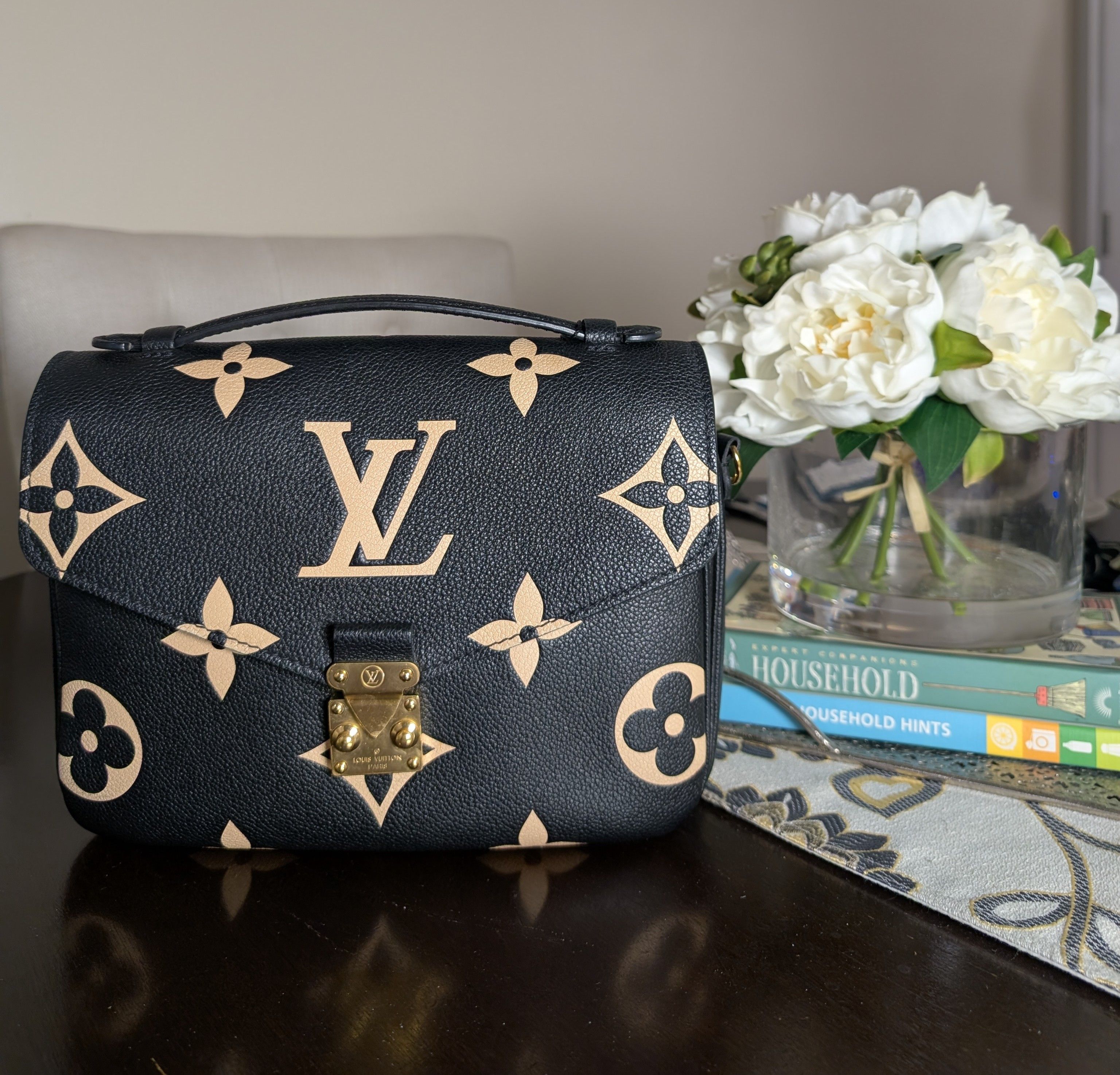 Louis Vuitton Pochette Metis Size ONE SIZE - 1 Thumbnail