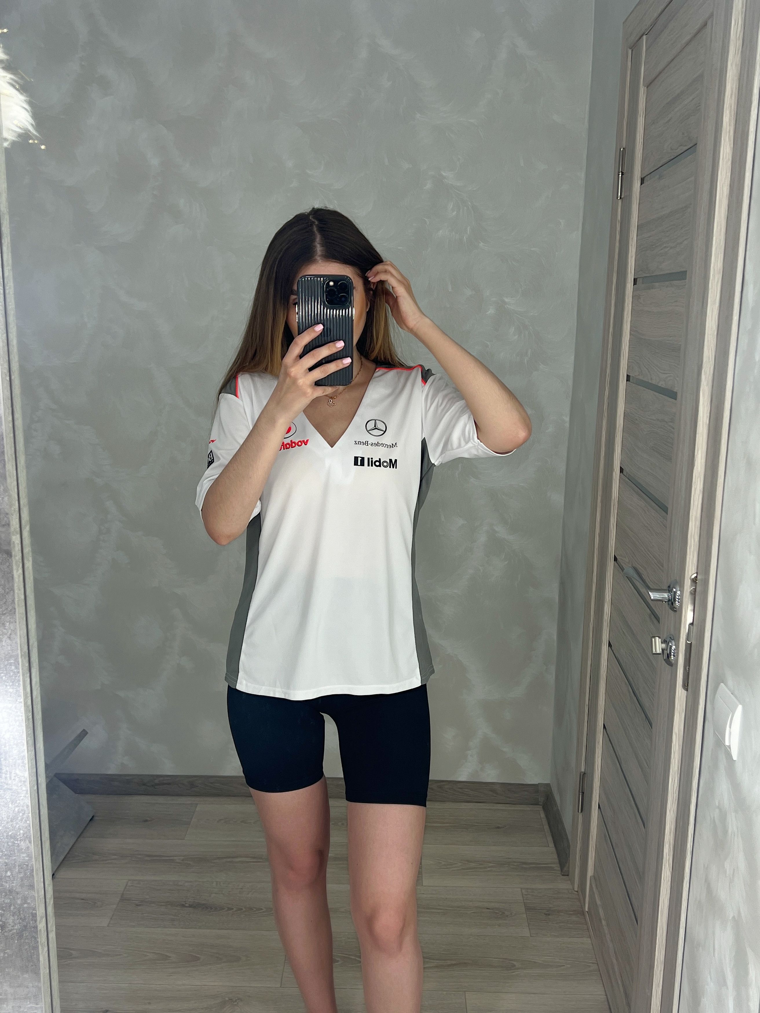 Formula 1 × Mercedes-Benz McLaren Mercedes F1 Team T-Shirt Vodafone Pirelli Boss Size L / US 10 / IT 46 - 12 Thumbnail