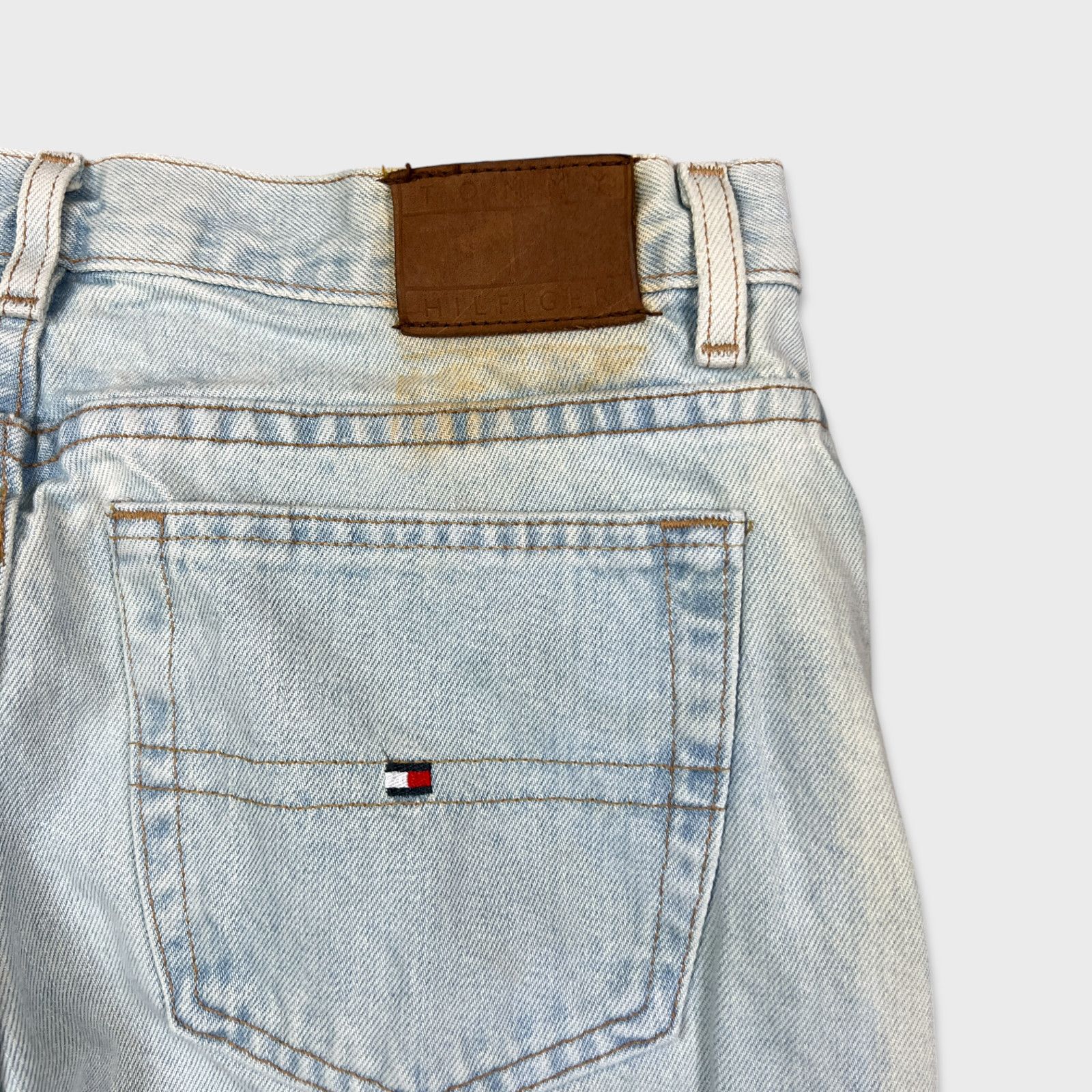 Tommy Hilfiger × Vintage Vintage Tommy Hilfiger Jeans 34x33 Straight Denim 90s Pants Size US 34 / EU 50 - 6 Thumbnail