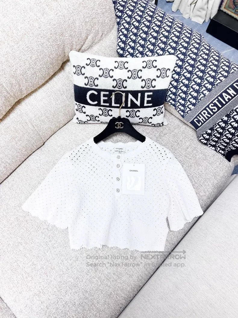 Chanel Chanel Knitted hollow short sleeves Size XS / US 0-2 / IT 36-38 - 1 Thumbnail