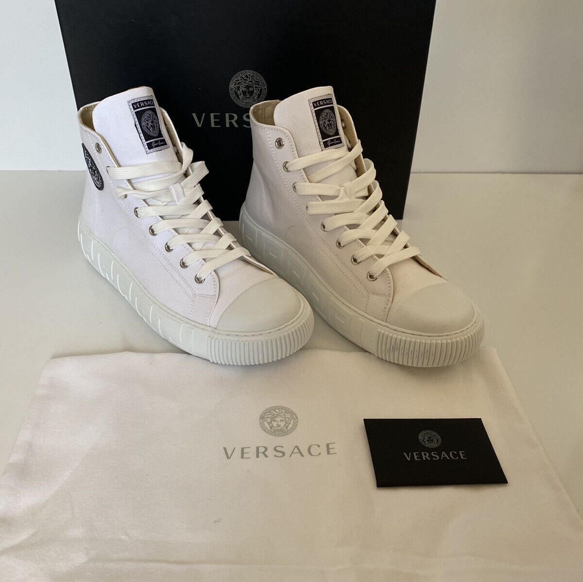 o1bs11s0923 Sneakers in White