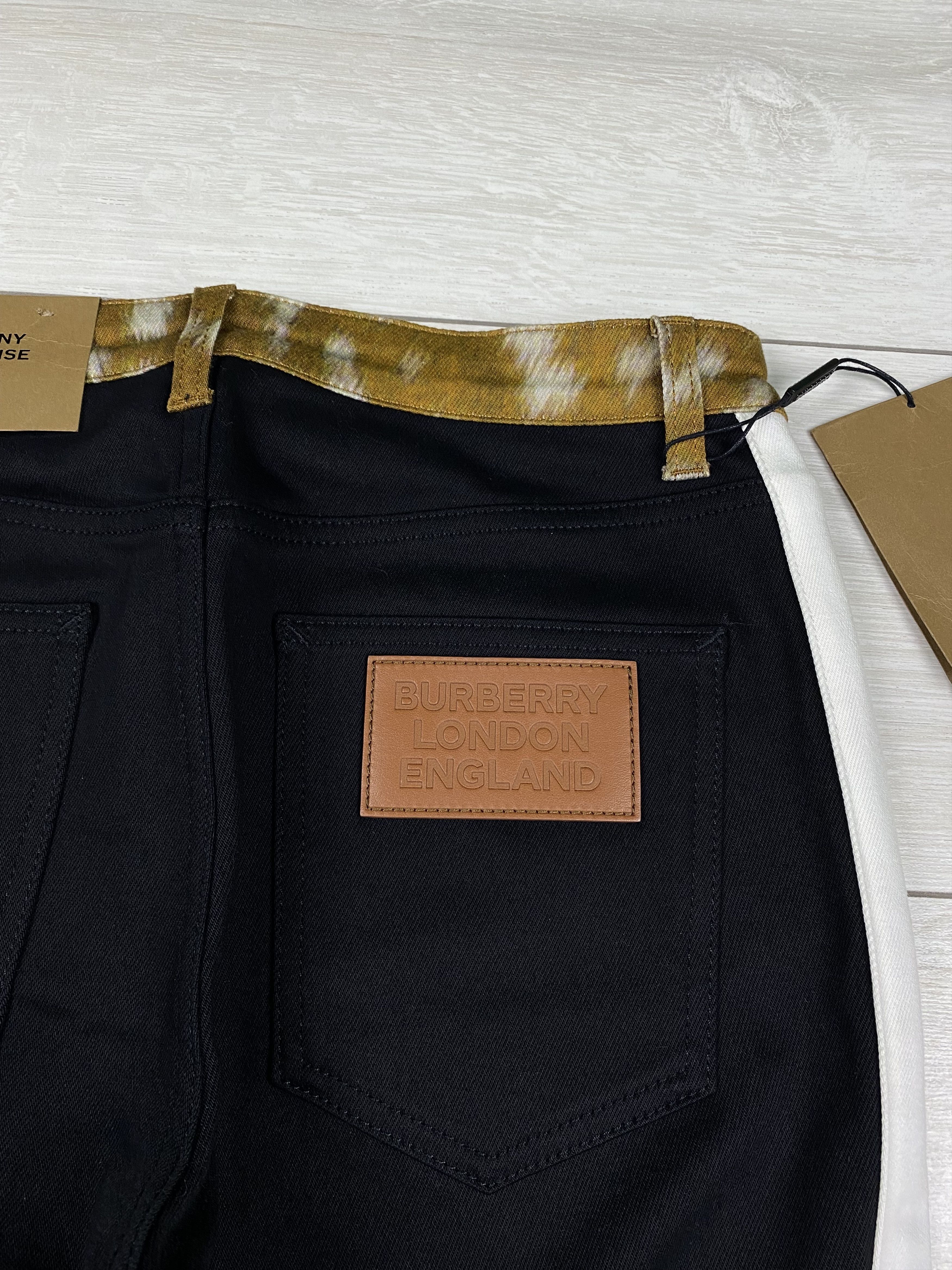 Burberry Burberry Black Denim Deer Bambi Print Trim Skinny Jeans Size 28" / US 6 / IT 42 - 5 Thumbnail