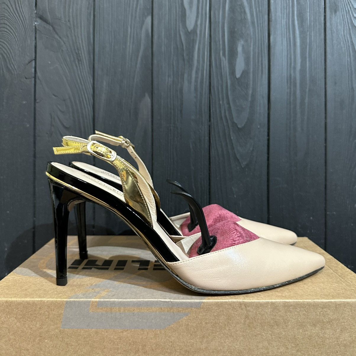 Stuart Weitzman Stuart Weitzman Women’s Leather Heels Size 9.5 XL Size US 9.5 / IT 39.5 - 2 Thumbnail
