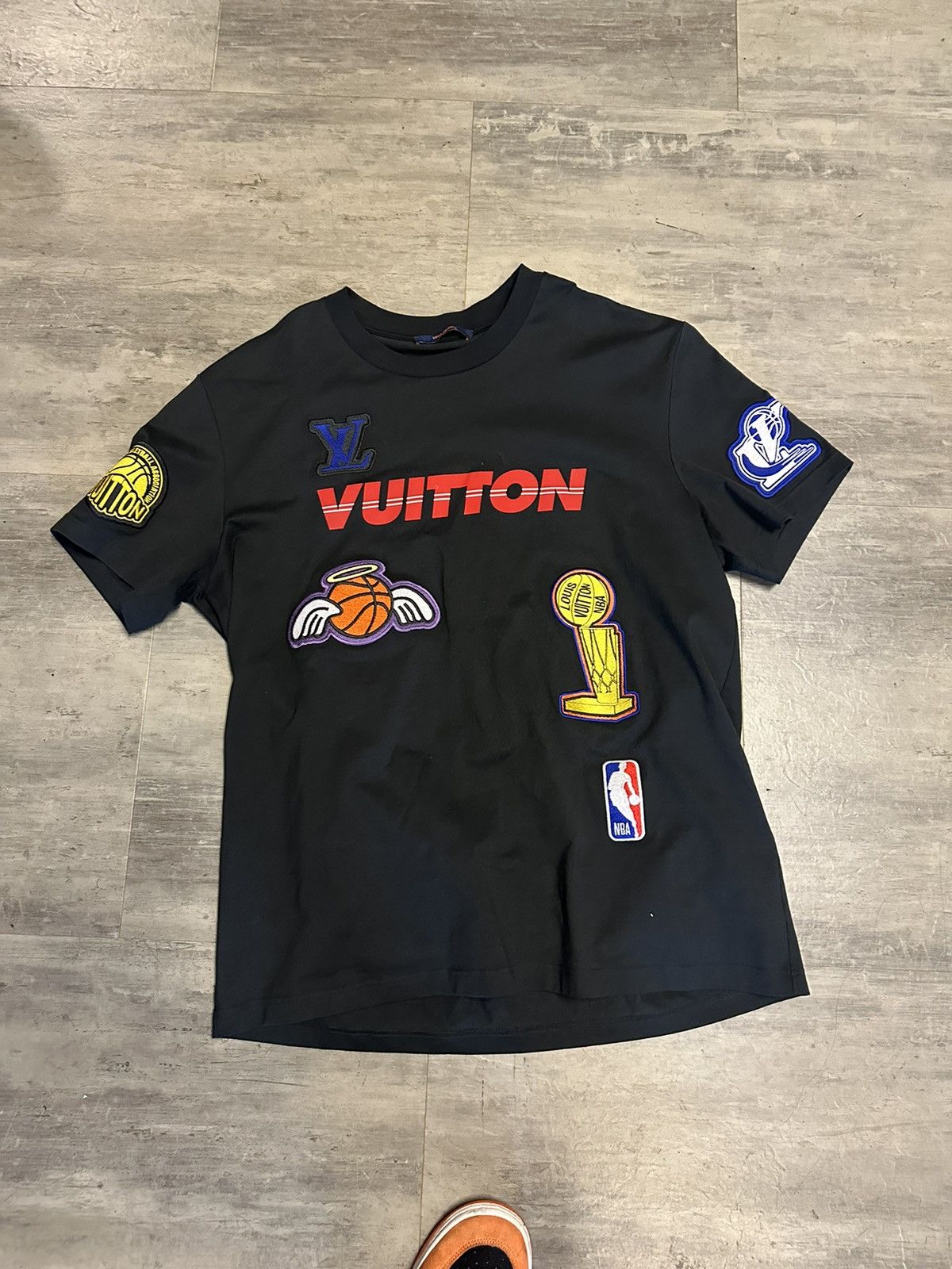 image of Louis Vuitton x NBA Pre Owned Large T Shirt in Black, Men's (Size XL)