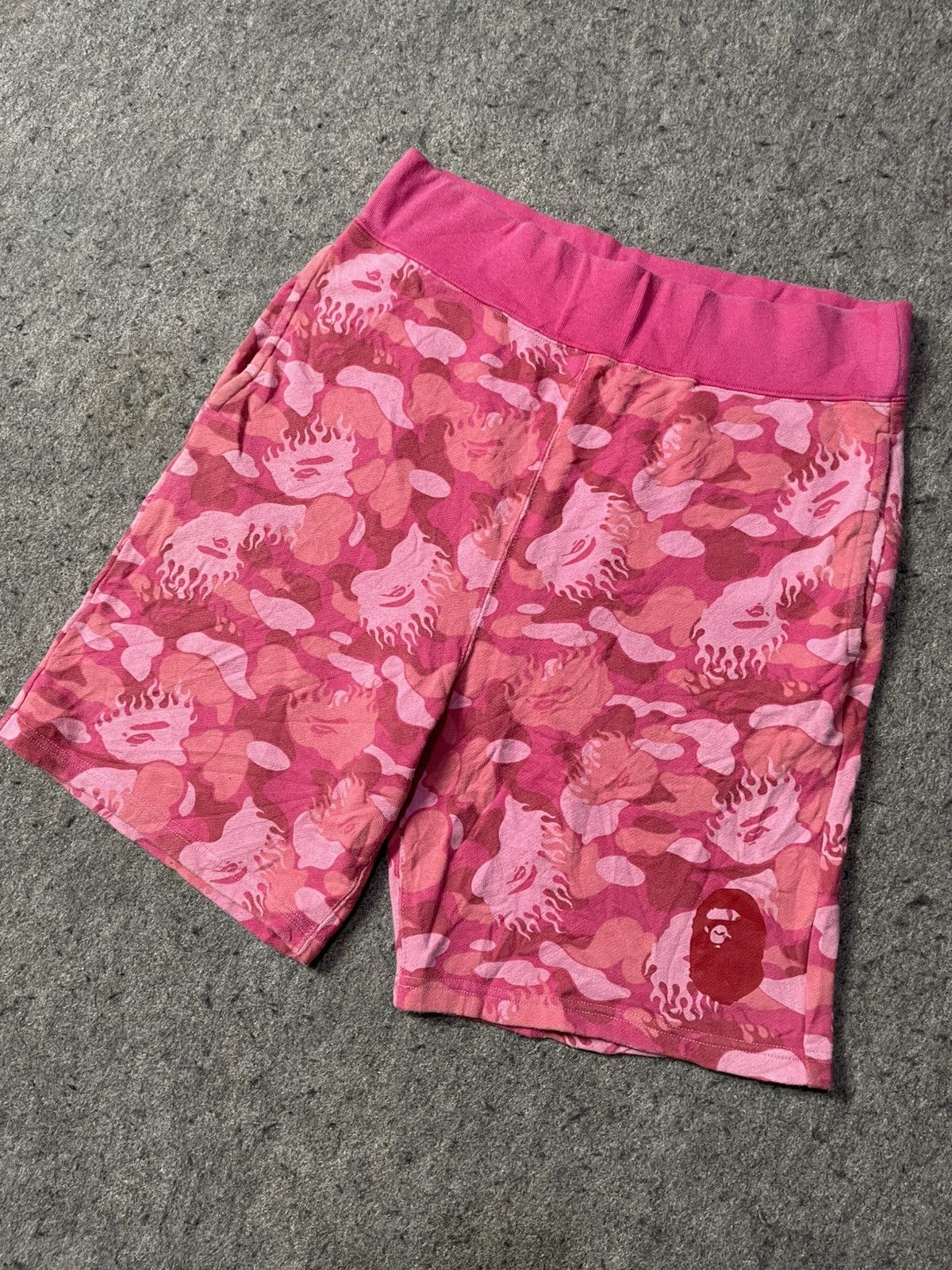 Bape Sold ❌❌❌BAPE Fire Camo Pink Sweat Shorts Flame A Bathing Ape Size US 32 / EU 48 - 2 Thumbnail