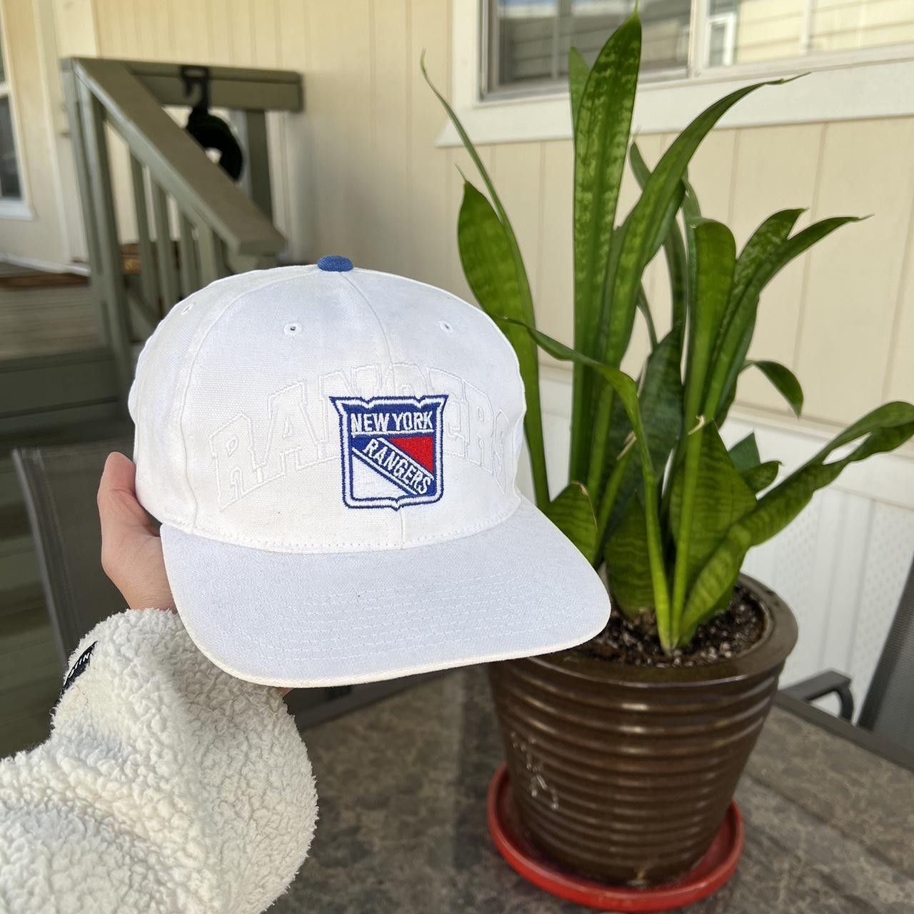 NHL × Starter × Vintage Vintage Starter NHL New York Rangers Adjustable Hat Size ONE SIZE - 4 Thumbnail