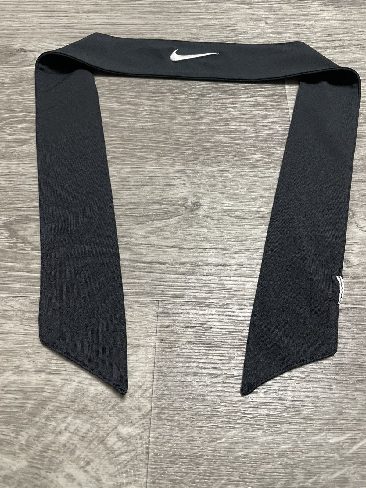 Nike Nike Dri Fit Black Fabric Head Tie With White Swoosh Logo Size ONE SIZE - 4 Thumbnail