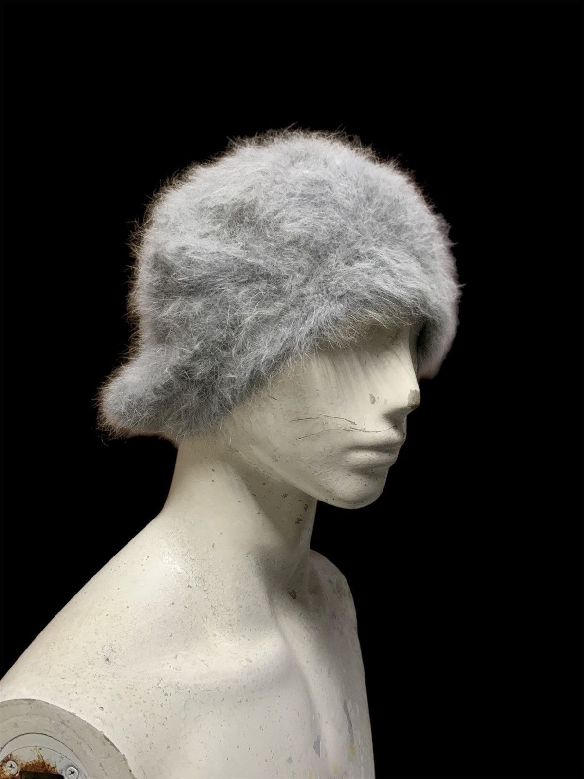 Japanese Brand Warm Fluffy Fur Knitted Beanie hat Size ONE SIZE - 4 Thumbnail