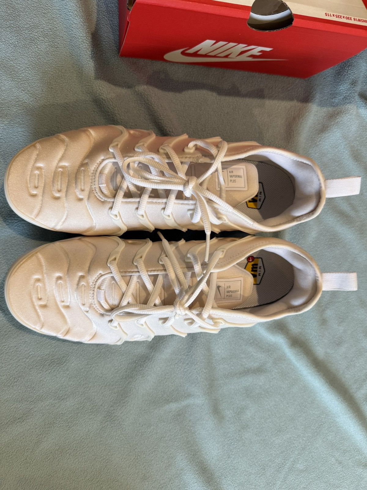 Nike Vapormax Plus triple white size 9.5 Size US 9.5 / EU 42-43 - 5 Thumbnail