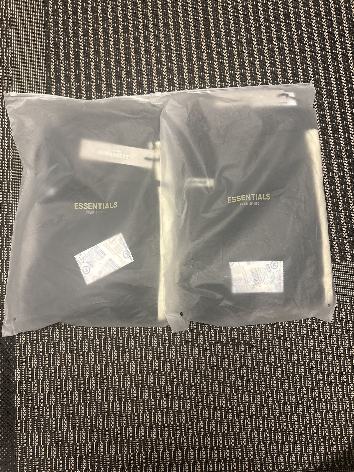 Fear of God Fear of God Essentials Side P Size US 28 / EU 44 - 2 Thumbnail