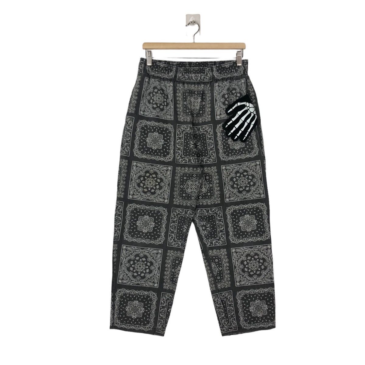 Japanese Brand VINTAGE NAVAJO DESIGN PANTS PESLEY OVER PRINT Size US 27 - 1 Thumbnail