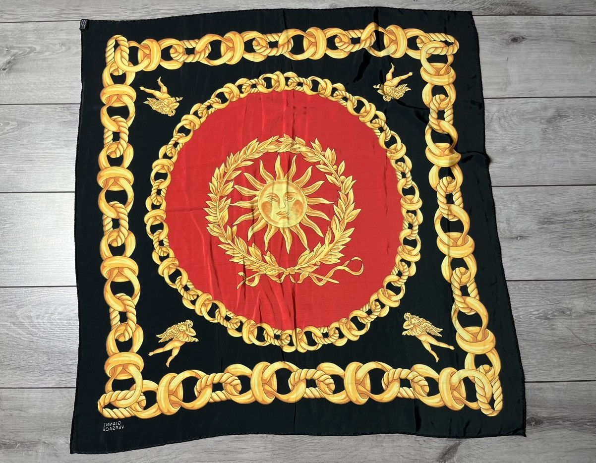 shawl versace