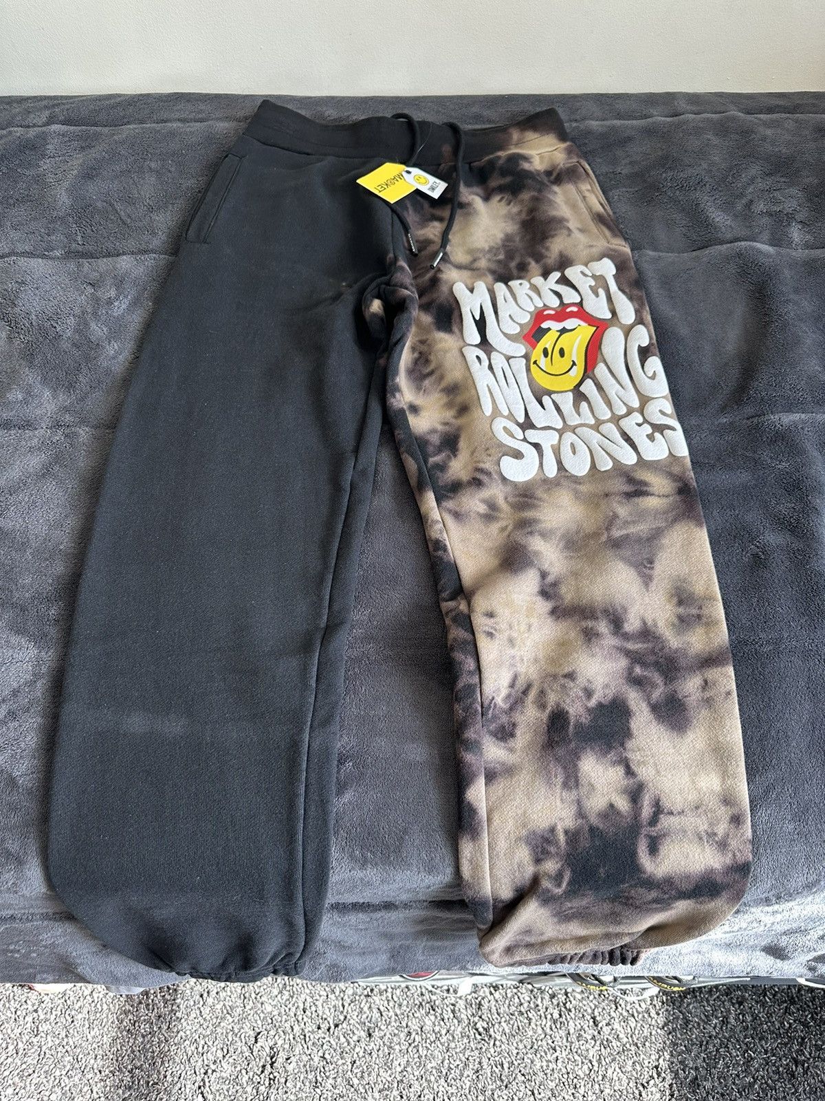 Bleach tie dye black sweatpants hotsell