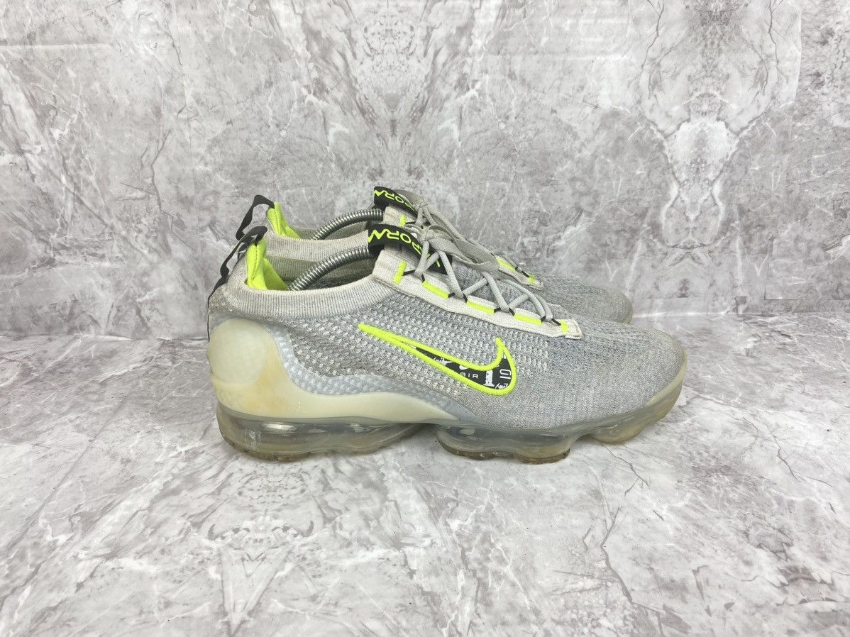 Nike Nike Air VaporMax Size US 11 / EU 44 - 3 Thumbnail