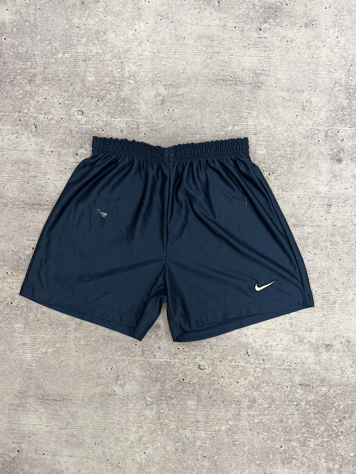 Nike 🩸RARE🩸Nike Vintage Distressed Y2K Shorts Size US 32 / EU 48 - 1 Thumbnail