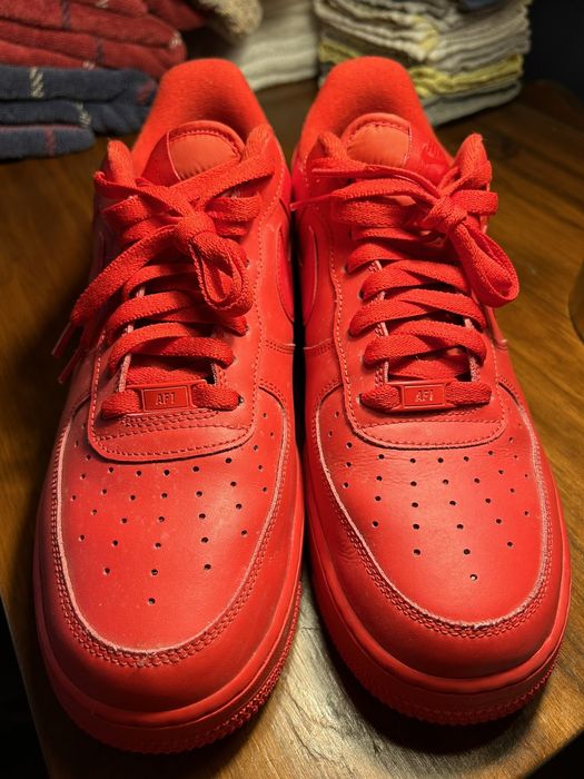 nike air force one triple red