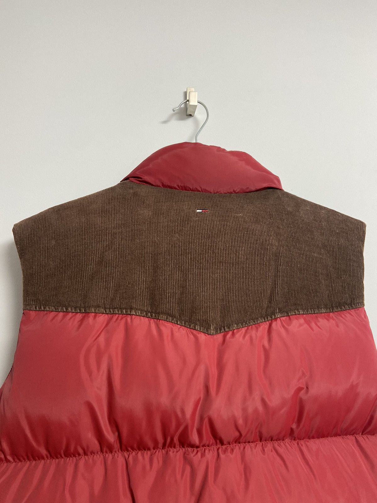 Tommy Hilfiger Tommy Hilfiger Vintage Vest Size US L / EU 52-54 / 3 - 19 Thumbnail