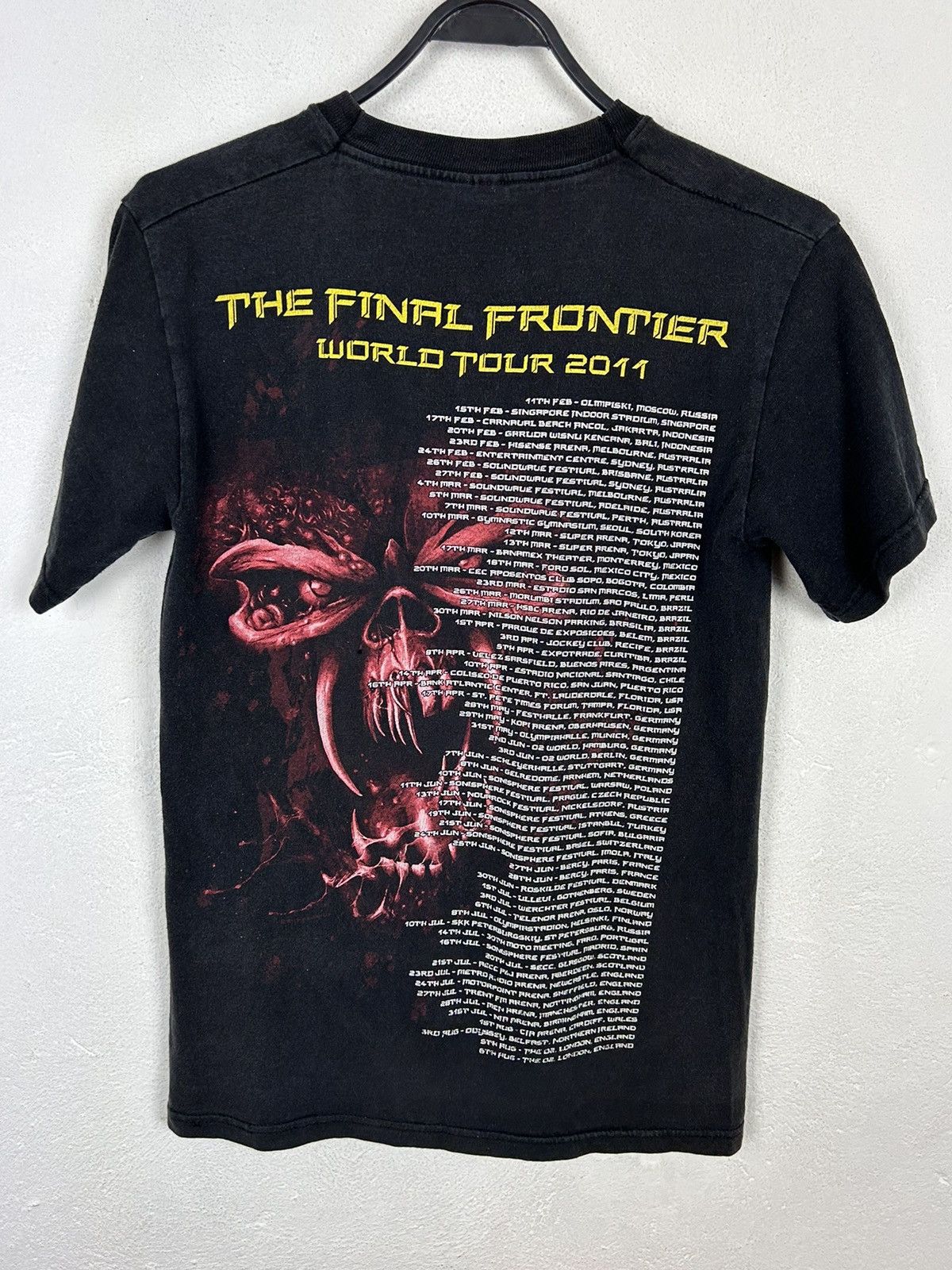 Band Tees Vintage Iron Maiden The Final Frontier 2011 Tour T-Shirt Size US S / EU 44-46 / 1 - 4 Thumbnail