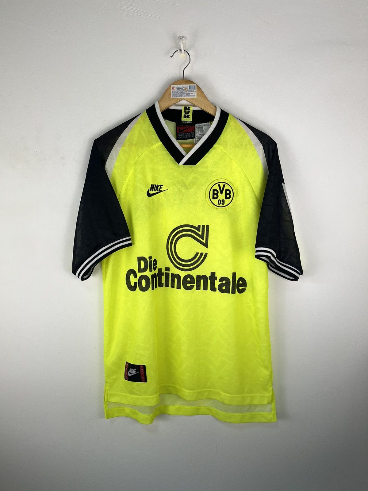 Nike BORUSSIA DORTMUND 1996/97,NIKE PREMIER,SIZE MENS M,JERSEY | Grailed