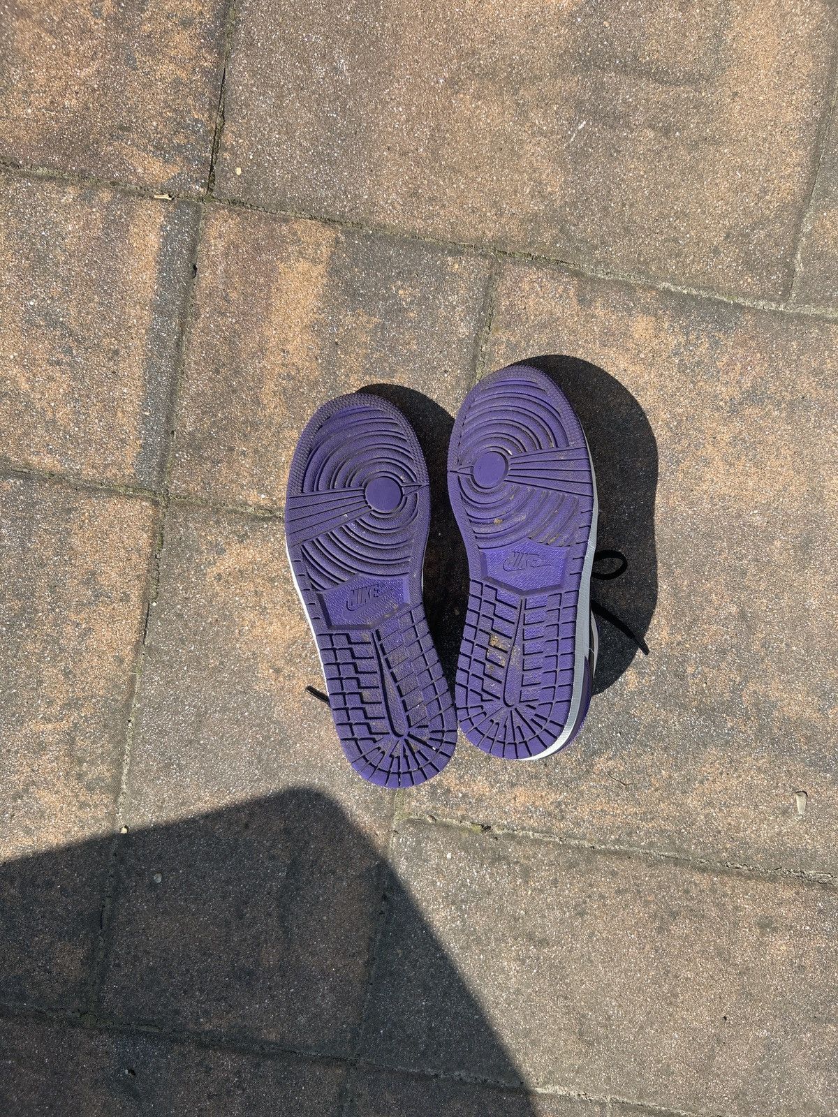 Jordan Brand Jordan 1 Low “Court Purple” Size US 9 / EU 42 - 5 Thumbnail