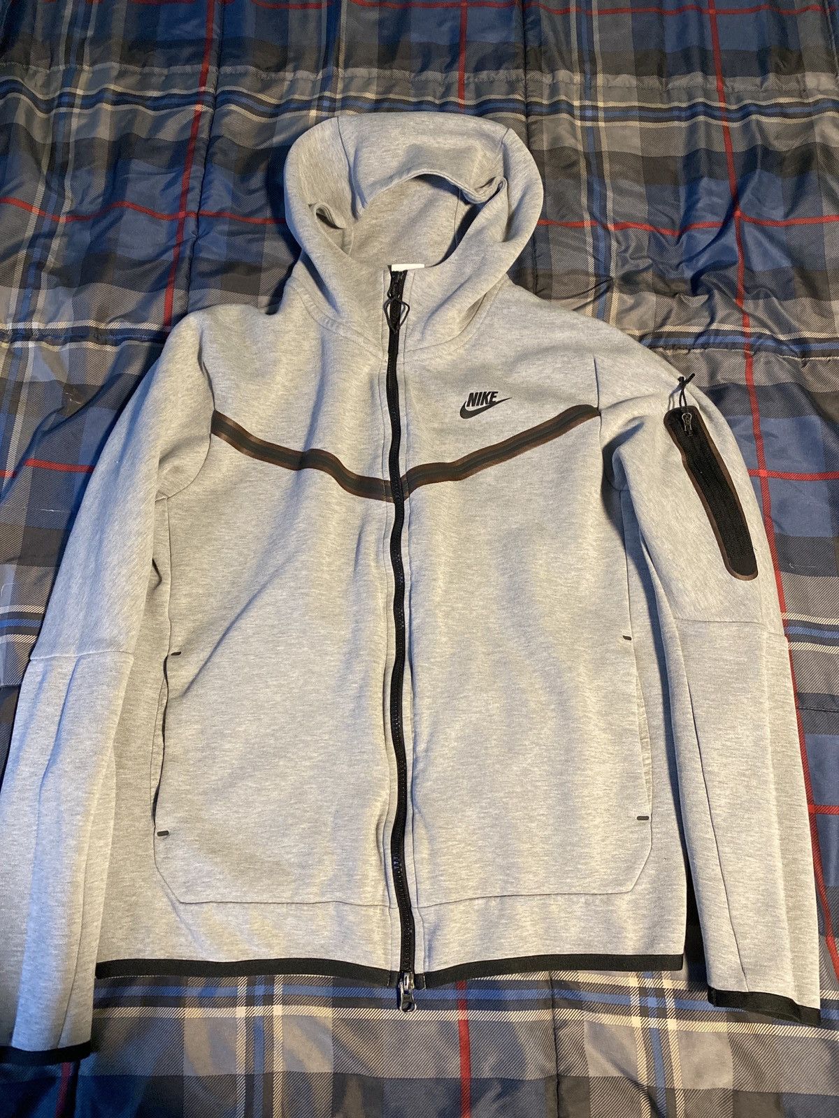 mens grey nike tech