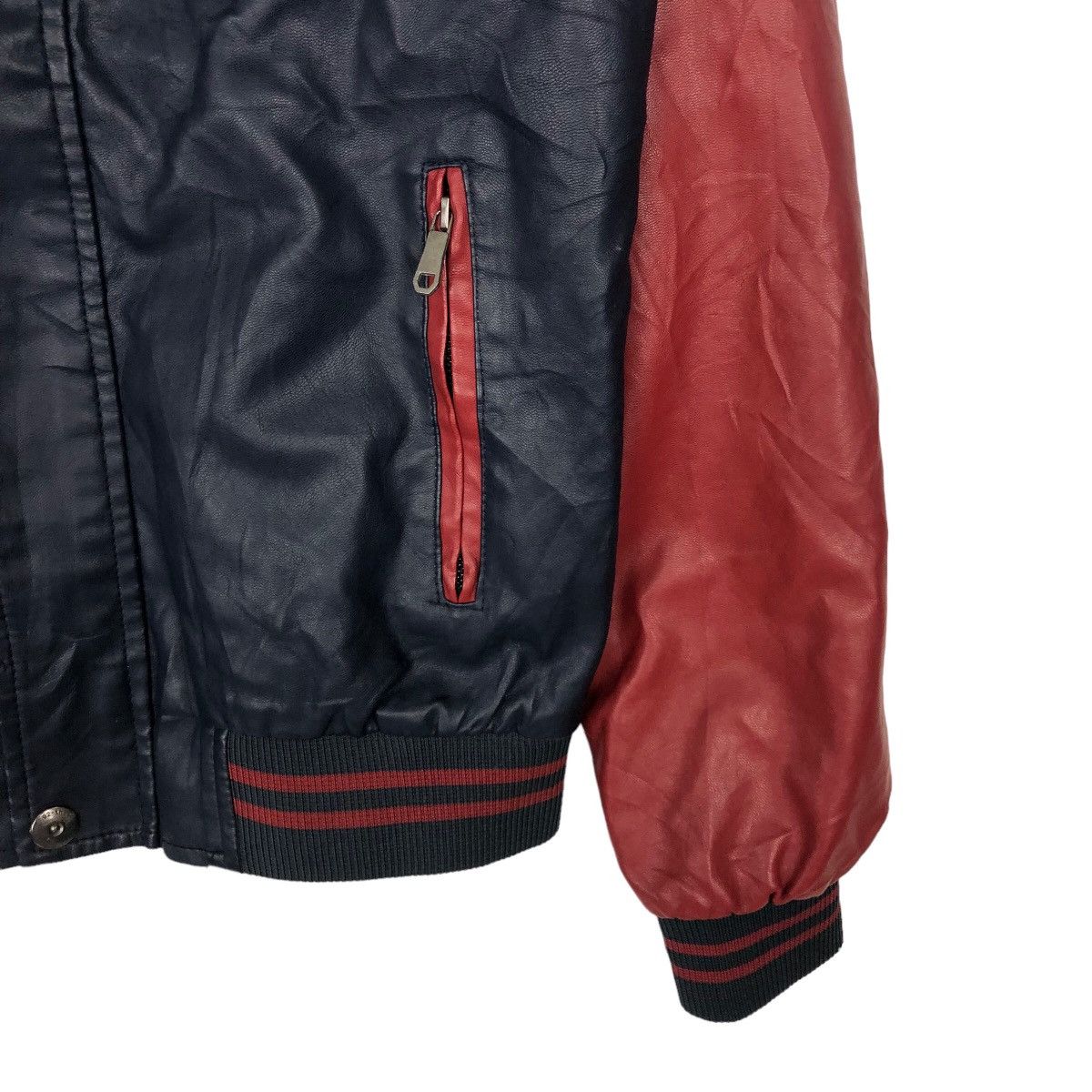 Japanese Brand VINTAGE SOFT LEATHER VARSITY JACKET EMBROIDERED BIG LOGO Size US L / EU 52-54 / 3 - 4 Thumbnail