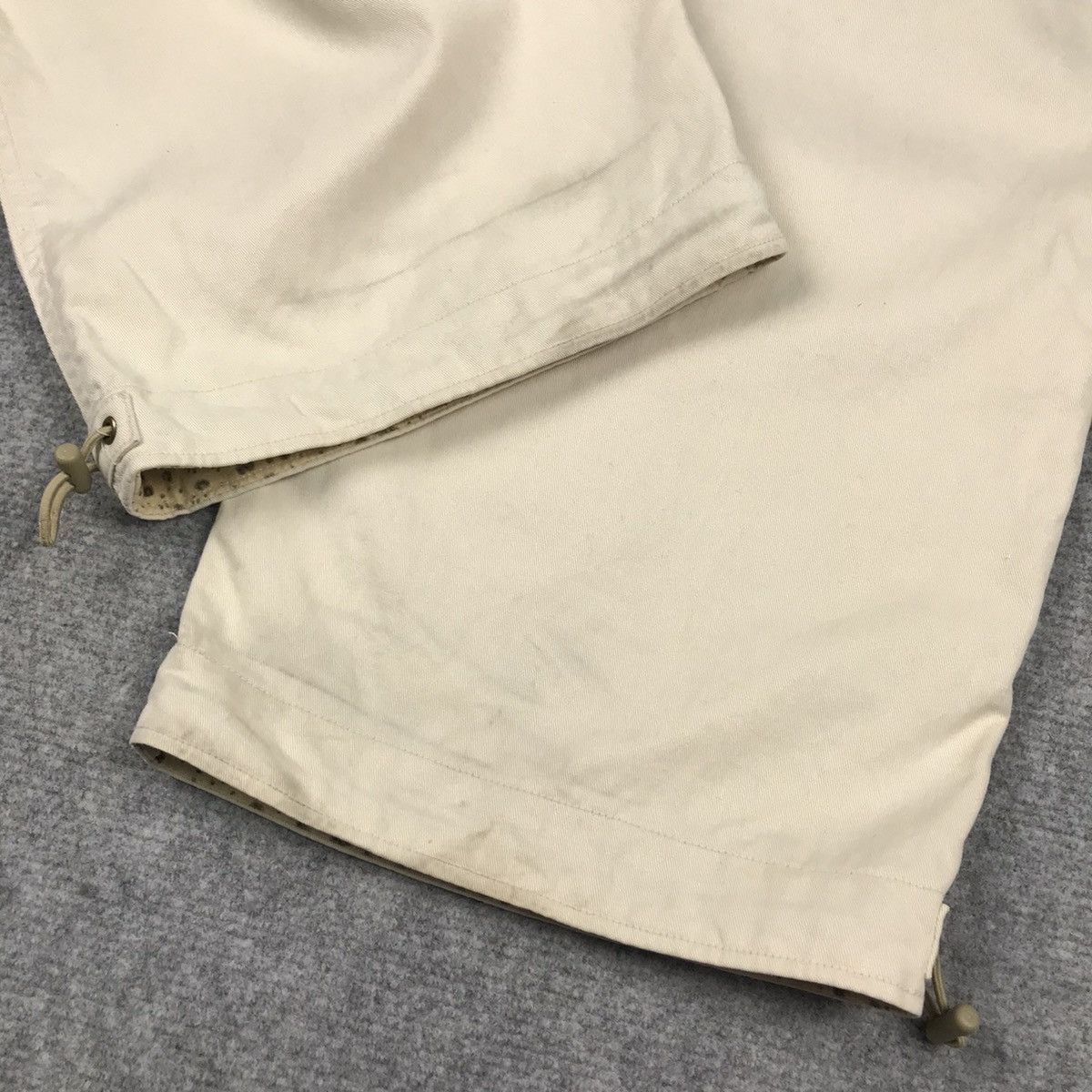 Japanese Brand BAGGY CARGO SUNNY CLOUDS CARGO CREAM PANTS Size US 28 / EU 44 - 13 Thumbnail