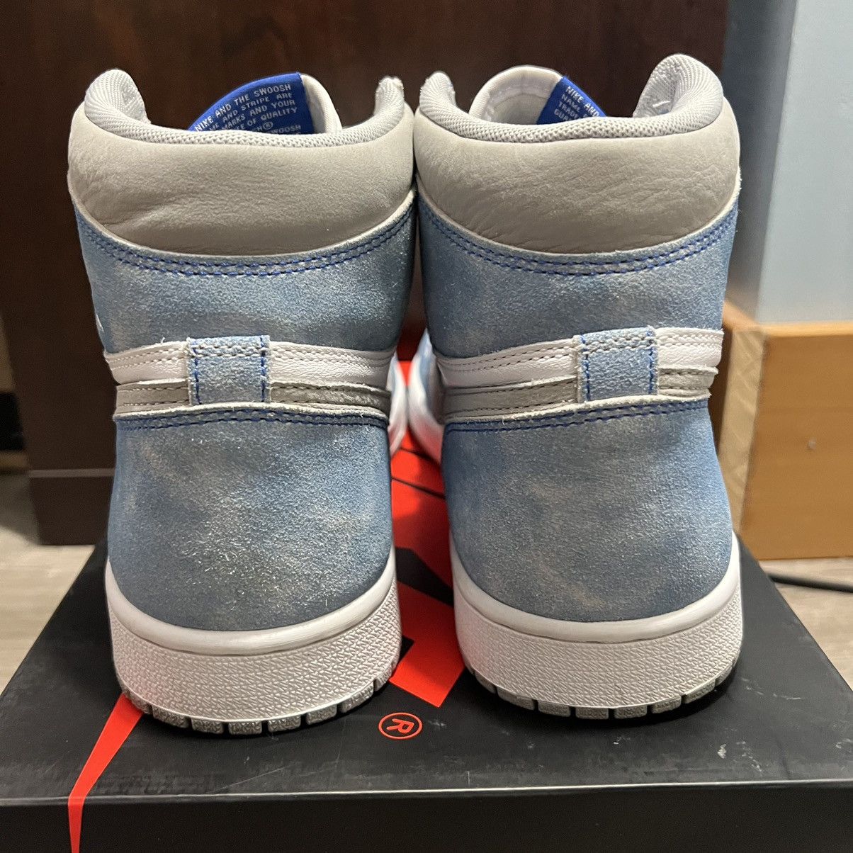 Jordan Brand × Nike Nike Air Jordan 1 Hyper royal Size US 9.5 / EU 42-43 - 5 Thumbnail