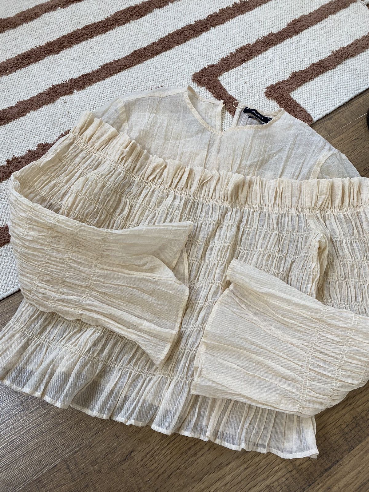 Vintage ISSEY MIYAKE STYLE QUILTED BEIGE MESH BLOUSE Size M / US 6-8 / IT 42-44 - 3 Thumbnail