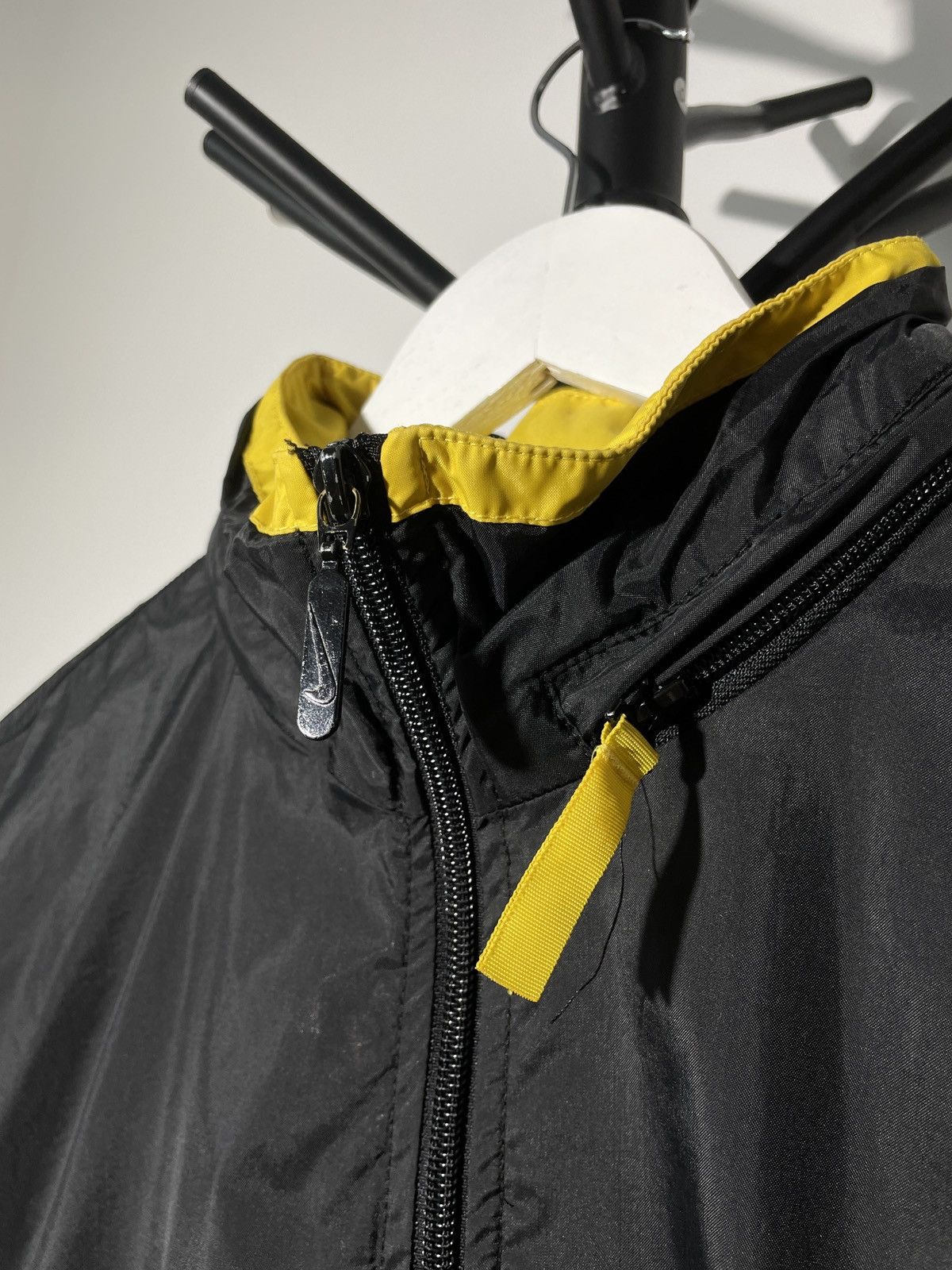Nike × Vintage Vintage 90s Nike Big Logo Nylon Jacket Size US L / EU 52-54 / 3 - 10 Thumbnail