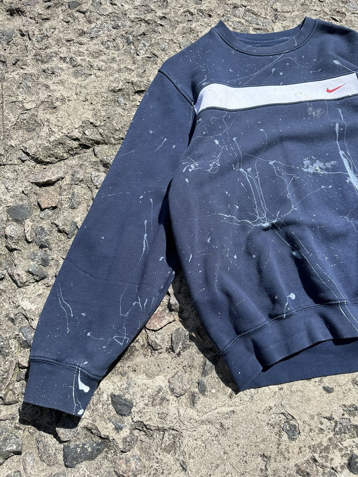 Nike × Vintage Vintage 00s Nike Painted Faded Sweatshirt Size US S / EU 44-46 / 1 - 4 Thumbnail