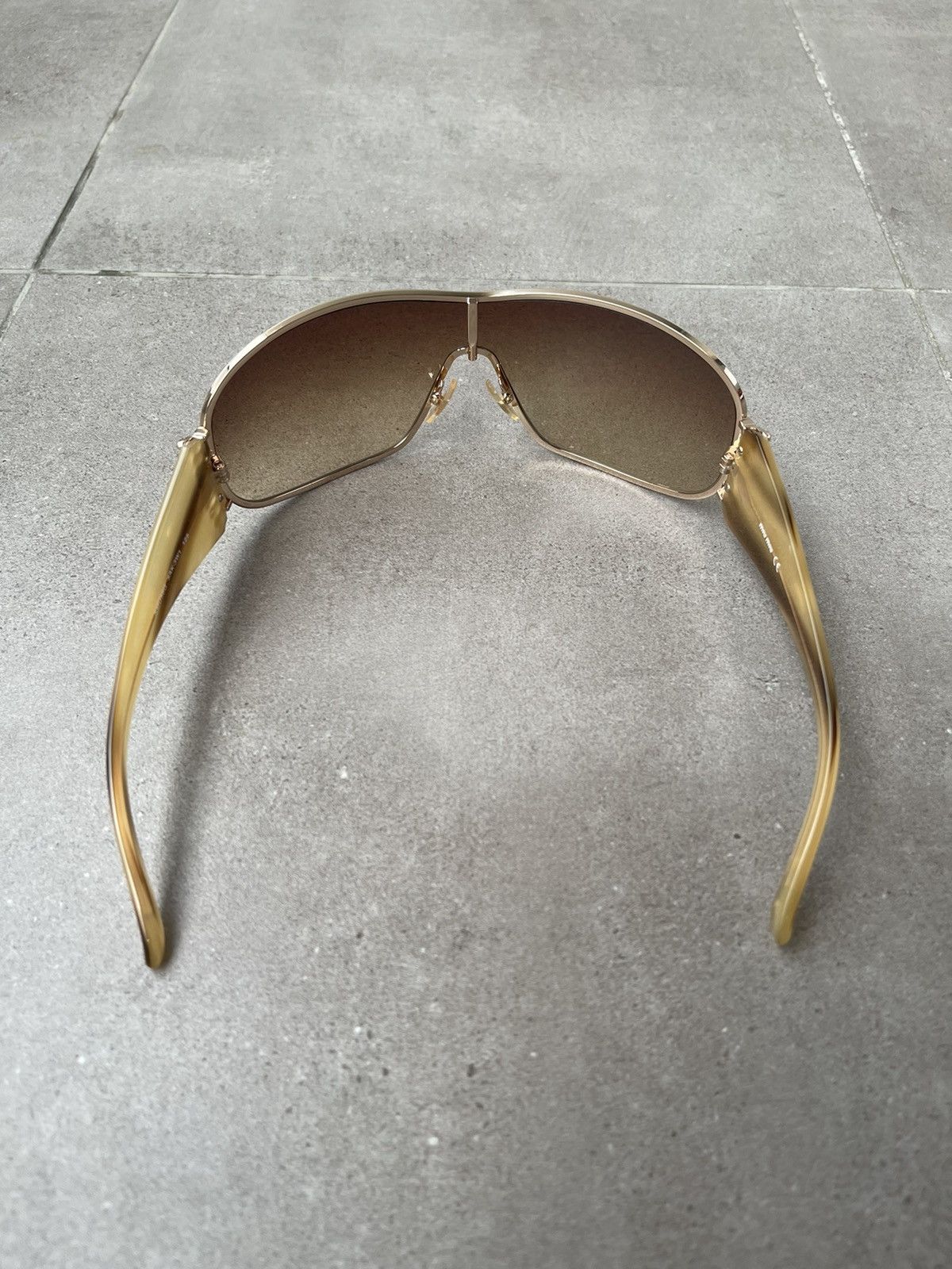 Miu Miu !DS! Miu Miu SMU56G 5AK-3W1 Gold Marble Shield Sunglasses Size ONE SIZE - 8 Thumbnail
