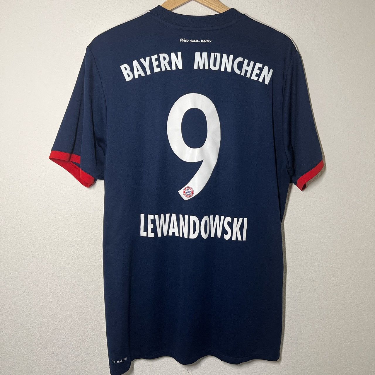 Bayern Munchen No9 Lewandowski Away Jersey