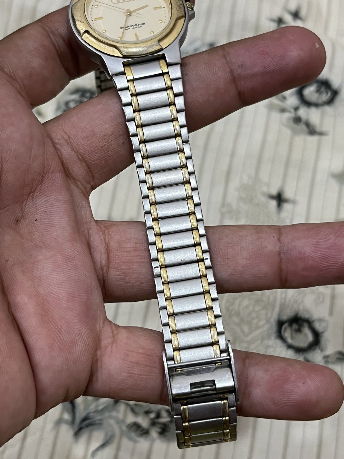 Audi 💣🔥 RARE VINTAGE AUDI QUATTRO QUARTZ WATCH Size ONE SIZE - 10 Thumbnail