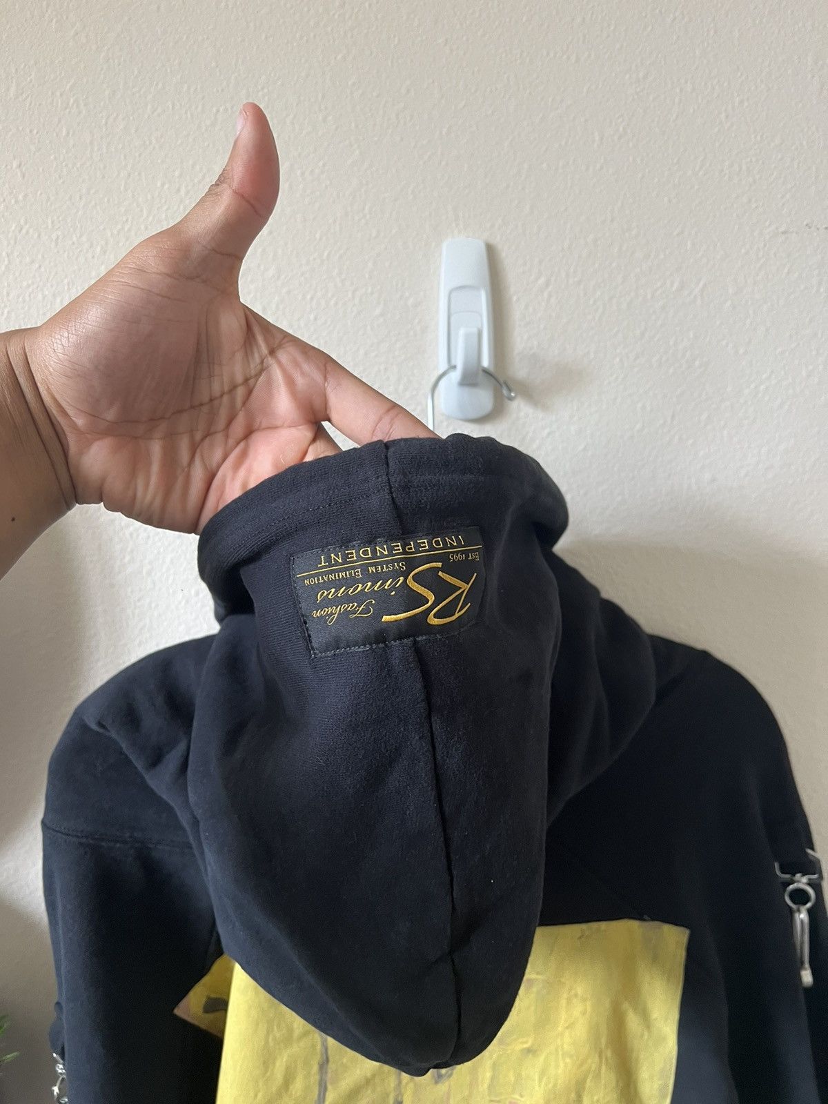 Raf Simons Raf Simons Destroyed Clasp Hoodie Size US M / EU 48-50 / 2 - 11 Thumbnail