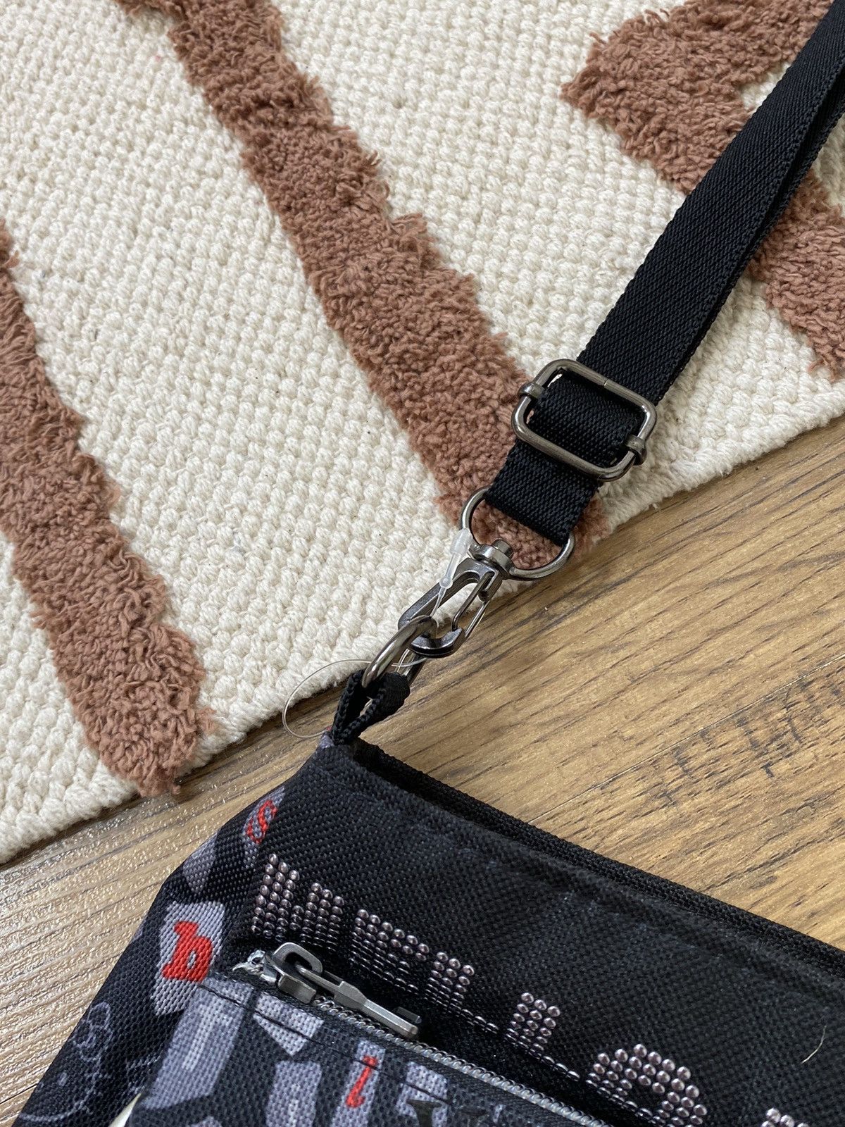 Cartoon Network HELLO KITTY MONOGRAM MESSENGER BAG Size ONE SIZE - 3 Thumbnail