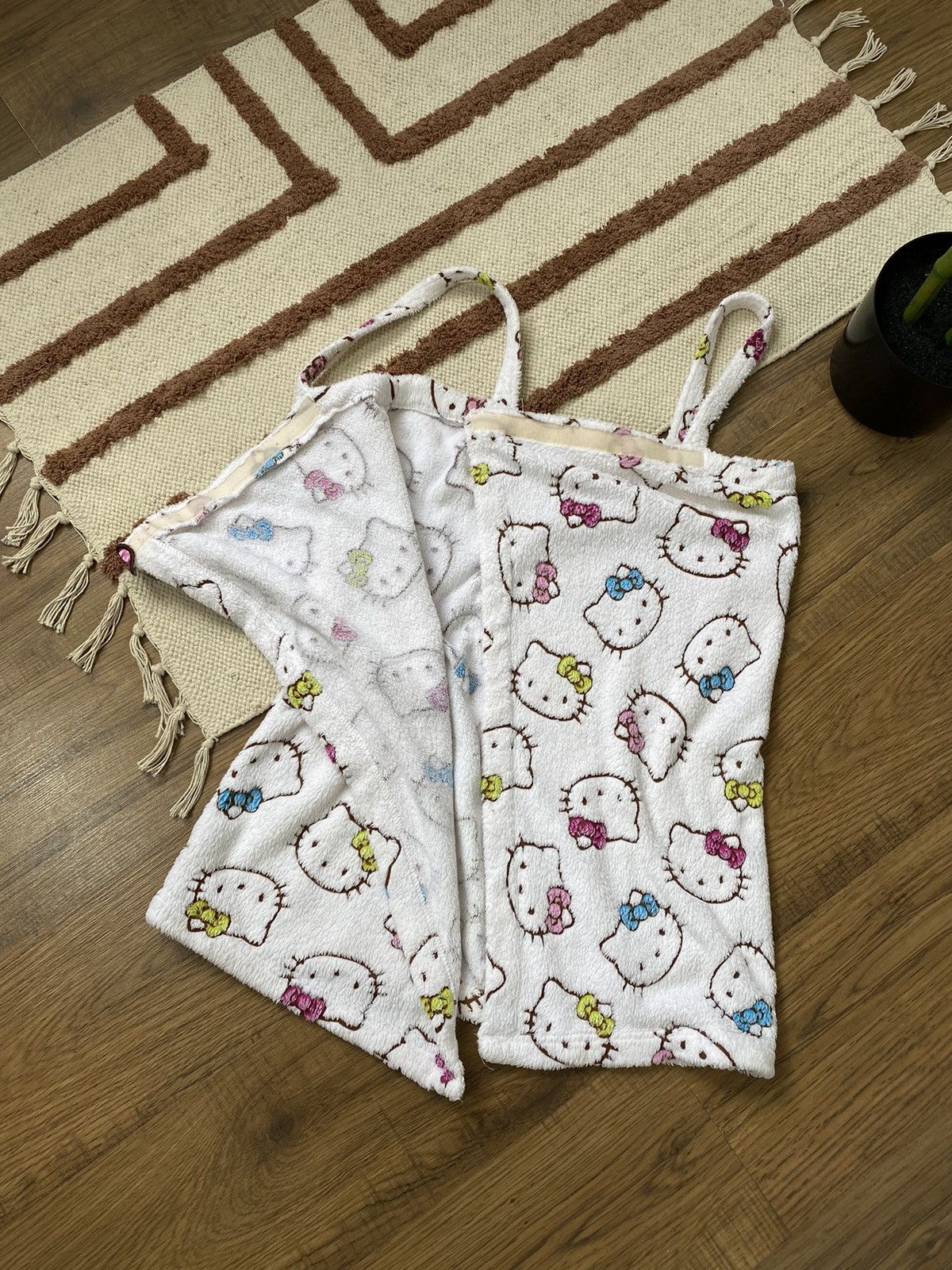 Cartoon Network CUTE HELLO KITTY MOHEIR AFTER SHOWER PAJAMA DRESS Size M / US 6-8 / IT 42-44 - 3 Thumbnail