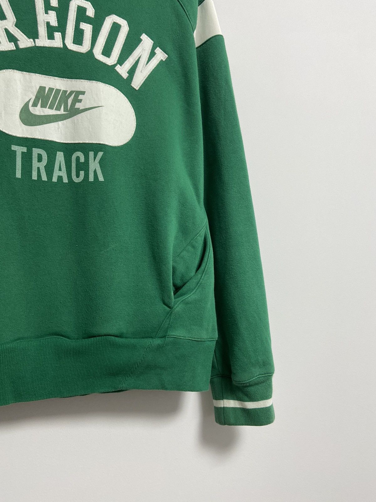 Vintage Nike Vintage Hoodie Oregon Logo Size US S / EU 44-46 / 1 - 3 Thumbnail