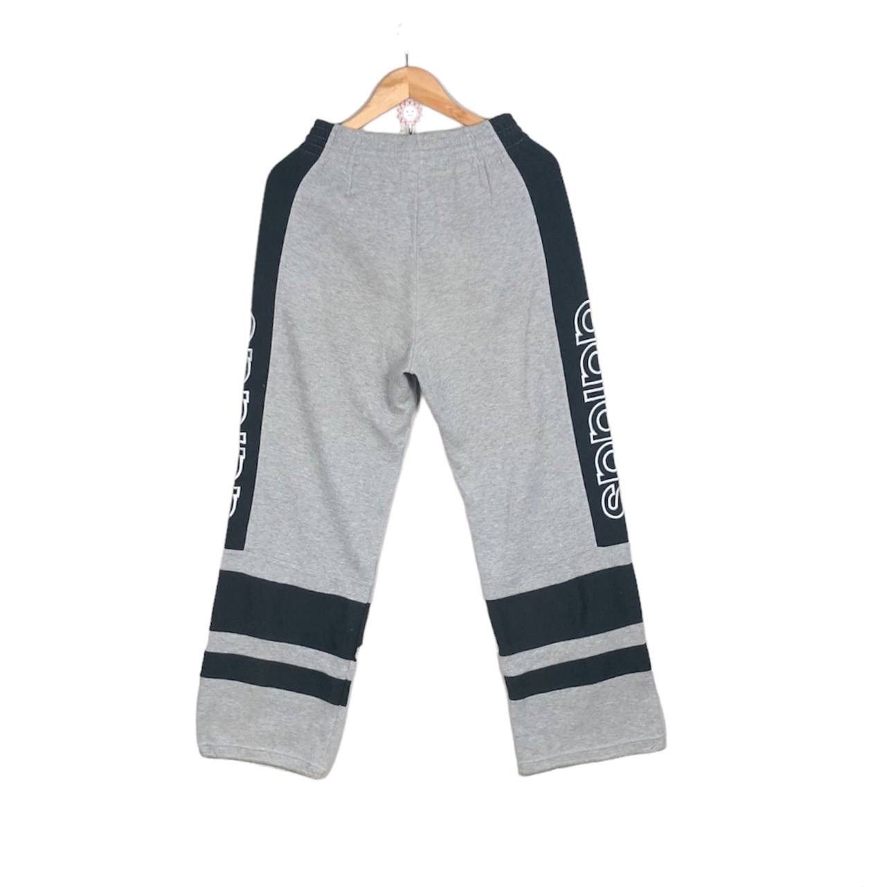 Adidas × Vintage Vintage 90s Adidas Spell Out Sweatpants Jogger Pants Hype Size US 32 / EU 48 - 2 Thumbnail
