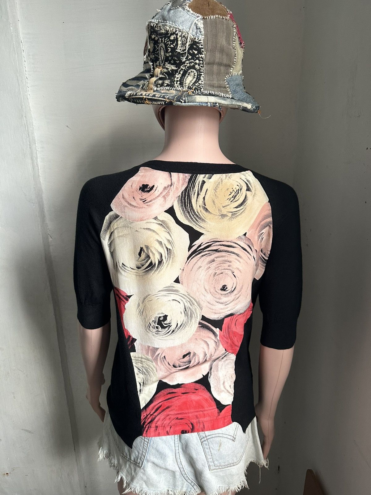 image of Moschino Tshirt Nice Design Floral Art, Women's (Size Small)