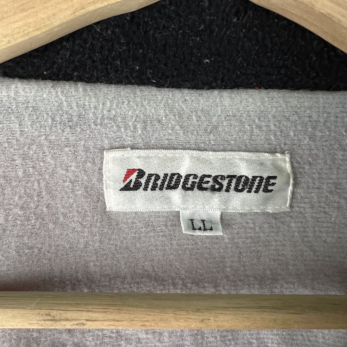 Japanese Brand VINTAGE BRIDGESTONE CHORE WORK JACKET BIG LOGO BLIZZAK Size US L / EU 52-54 / 3 - 12 Thumbnail