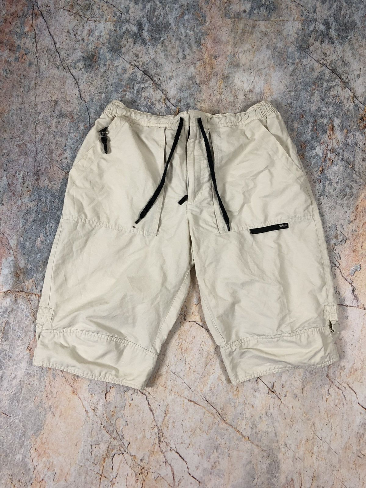 Nike × Vintage Nike vintage beige nylon vintage shorts Size US 33 - 1 Thumbnail