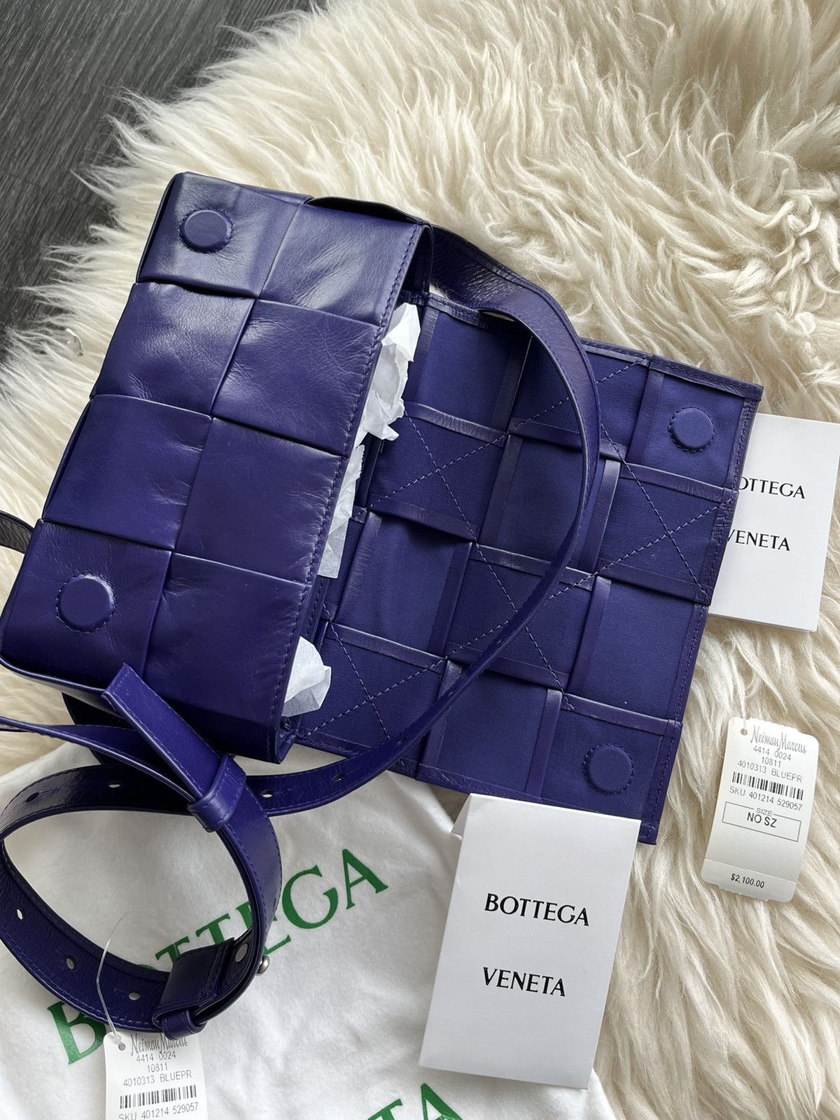Bottega Veneta Super Runway Brand New $2,300 Value Cassette Crossbody Bag Size ONE SIZE - 5 Thumbnail