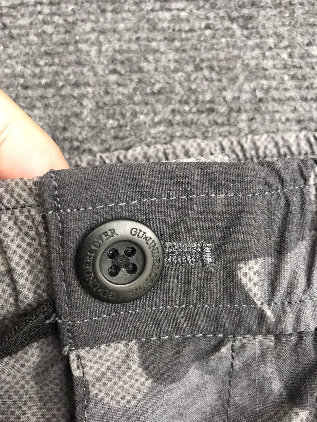 GU GU x UNDERCOVER Jun Takahashi Balloon Camo Pant Size US 32 / EU 48 - 7 Thumbnail